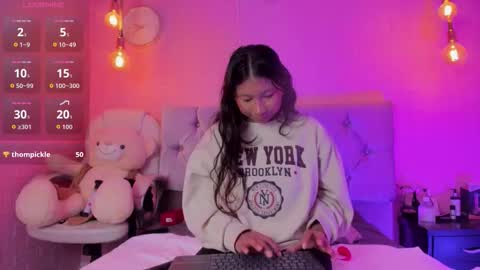   online show from October 25, 8:36 pm