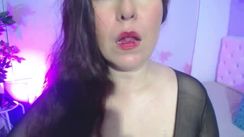 Juliana online show from October 9, 6:39 pm