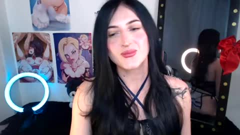 Snapshot of evelyn_sheeran chatting on July 25, 4:10 am Julieta online show from July 25, 4:10 am