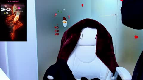 Snapshot of evelyne_rose chatting on December 23, 4:55 am evelyne_rose online show from December 23, 4:55 am