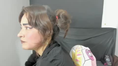 Snapshot of evelynesex chatting on April 19, 1:38 am Evelyne online show from April 19, 1:38 am