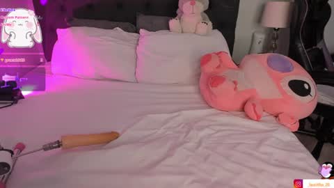 Snapshot of evelynhoward23 chatting on June 24, 9:36 pm LAURA SOFIA INDEPENDENT MODEL FOLLOW ME NOW ALMOST 10000 FOLLOWERS online show from June 24, 9:36 pm