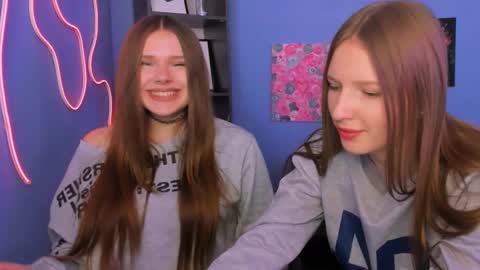 Snapshot of evelynlovelyy chatting on March 20, 12:10 pm evelynlovelyy online show from March 20, 12:10 pm