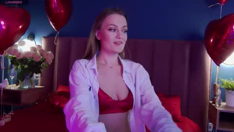 Evelyn online show from February 15, 4:42 am