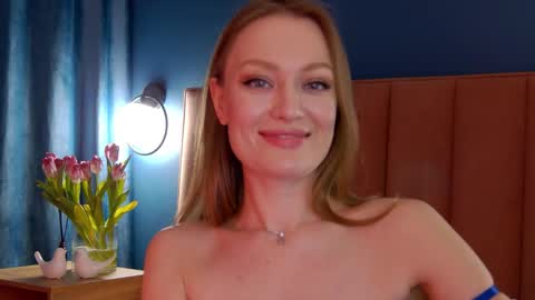 Evelyn online show from March 13, 2:07 am