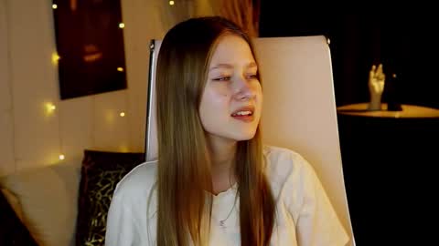 Snapshot of evemundie chatting on February 10, 12:53 pm Eve online show from February 10, 12:53 pm