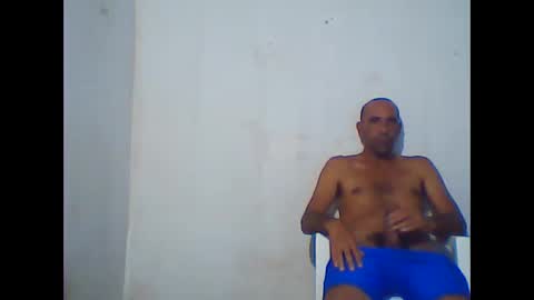 Snapshot of everaldosantos chatting on January 13, 10:26 pm everaldosantos online show from January 13, 10:26 pm