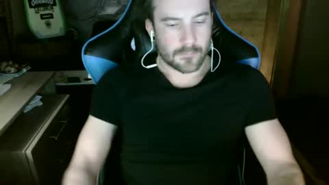 Snapshot of everlasting_27 chatting on April 22, 12:57 am everlasting online show from April 22, 12:57 am