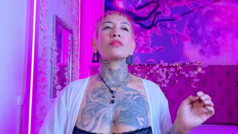 everlyn_sexx online show from February 18, 11:39 am
