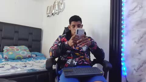 luis online show from January 18, 2:44 pm