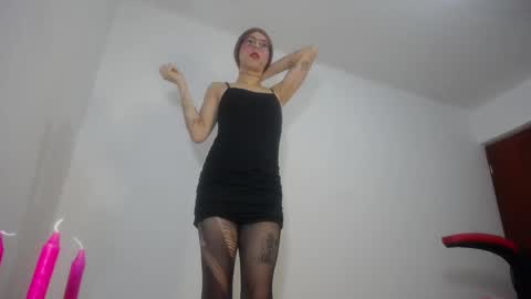 Evi online show from December 8, 12:29 am