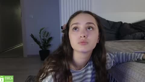 evi_woow online show from November 3, 8:54 pm