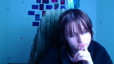 Evie online show from February 8, 7:34 am