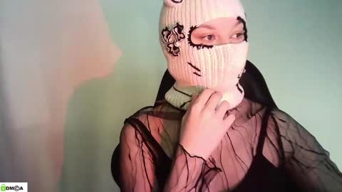 Renesme White Im here from Monday to Friday online show from May 2, 1:54 am