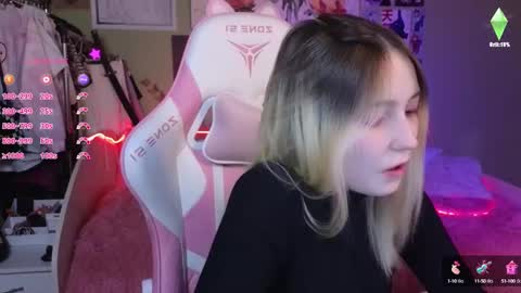 Evie online show from December 16, 9:20 pm