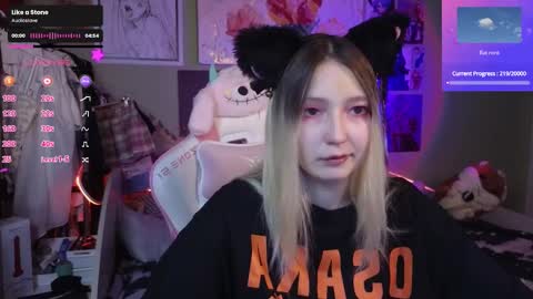 Evie online show from January 29, 9:28 pm