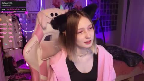 Evie online show from September 30, 1:32 am