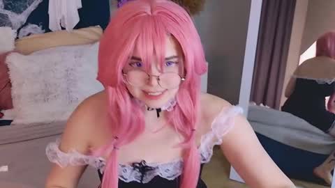 Snapshot of evie_val chatting on October 30, 7:14 pm evie_val online show from October 30, 7:14 pm