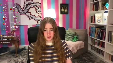 Snapshot of eviecam chatting on May 16, 7:45 pm Evie3 online show from May 16, 7:45 pm