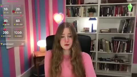 Snapshot of eviecam chatting on June 15, 8:22 pm Evie3 online show from June 15, 8:22 pm