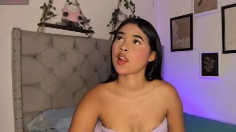 Snapshot of evieh1_ chatting on February 14, 2:30 am Ivi Alejandra online show from February 14, 2:30 am