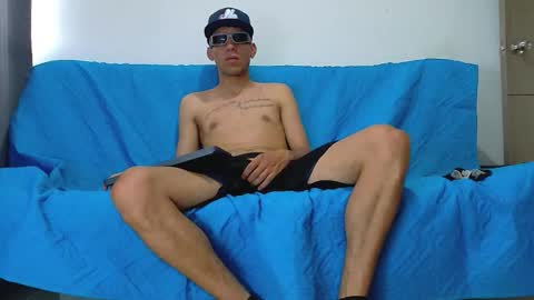 Snapshot of evil_boss1 chatting on May 28, 9:34 pm evil_boss1 online show from May 28, 9:34 pm