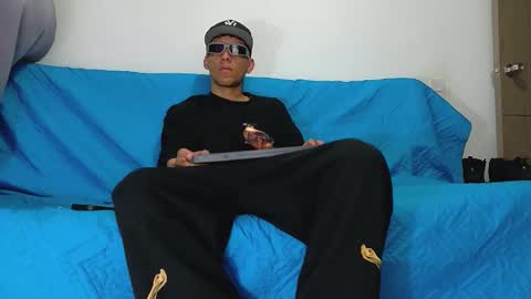 Snapshot of evil_boss1 chatting on June 2, 2:02 am evil_boss1 online show from June 2, 2:02 am