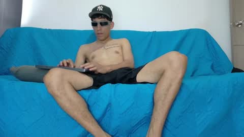 Snapshot of evil_boss1 chatting on June 17, 4:41 pm evil_boss1 online show from June 17, 4:41 pm