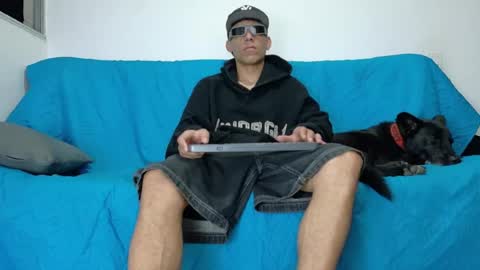 Snapshot of evil_boss1 chatting on June 22, 2:35 am evil_boss1 online show from June 22, 2:35 am