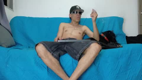 Snapshot of evil_boss1 chatting on June 28, 1:44 am evil_boss1 online show from June 28, 1:44 am