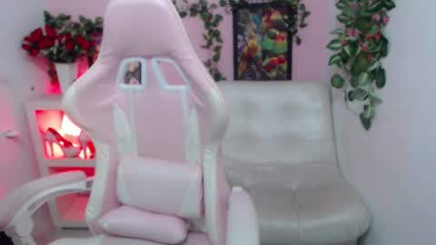 Pamela  online show from October 8, 7:55 pm