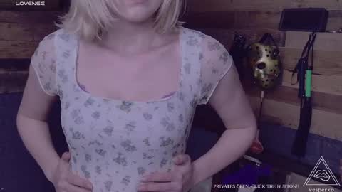 Snapshot of evilvillainess chatting on April 28, 12:10 pm Vesper - online show from April 28, 12:10 pm