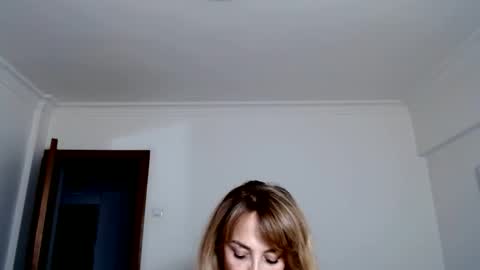 Snapshot of evolett chatting on June 3, 2:33 pm ONLYFANS There are legends that in this room all your wishes can come true Private is Open online show from June 3, 2:33 pm