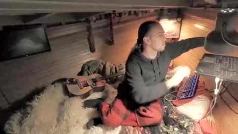 Snapshot of evpierce chatting on February 4, 11:16 am EvPierce online show from February 4, 11:16 am