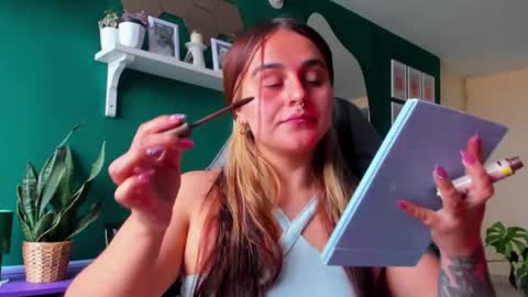 Snapshot of evy_orange1 chatting on April 24, 4:42 pm EVY online show from April 24, 4:42 pm
