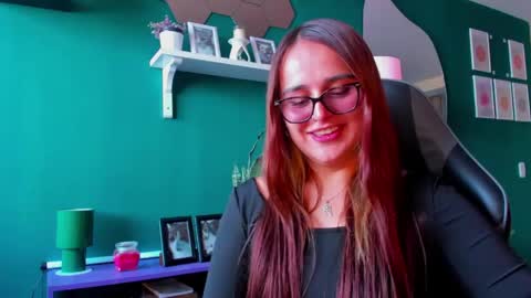 Snapshot of evy_orange1 chatting on May 14, 6:37 pm EVY online show from May 14, 6:37 pm