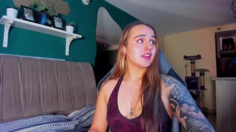 Snapshot of evy_orange1 chatting on July 29, 12:31 am EVY online show from July 29, 12:31 am