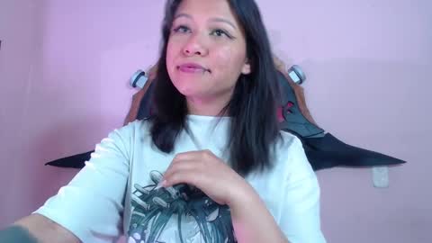 Im Evy online show from November 4, 2:27 pm