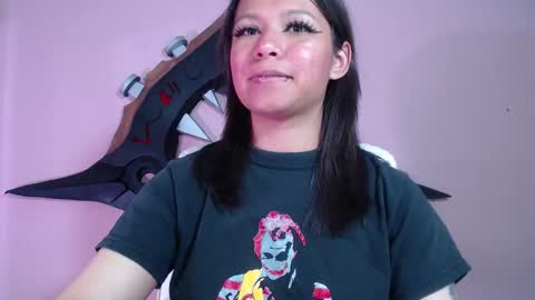 Im Evy online show from November 23, 5:57 pm