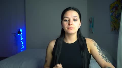 ewelynscott online show from December 13, 10:37 pm