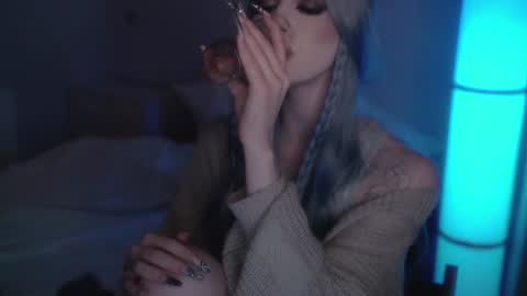 Snapshot of ex_angel chatting on January 22, 12:38 am Alyson online show from January 22, 12:38 am