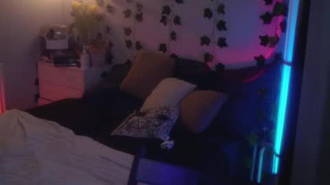 Snapshot of ex_angel chatting on March 11, 6:19 pm Alyson online show from March 11, 6:19 pm