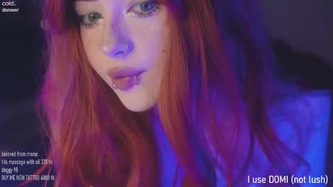 Snapshot of ex_angel chatting on October 22, 1:17 am Alyson online show from October 22, 1:17 am