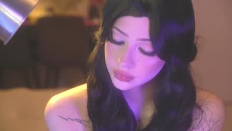 Snapshot of ex_angel chatting on November 4, 5:23 pm Alyson online show from November 4, 5:23 pm