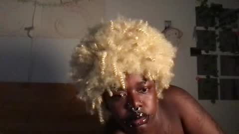 Snapshot of exchochambers chatting on April 13, 10:37 pm excho online show from April 13, 10:37 pm