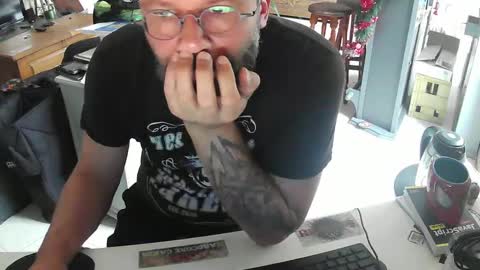 Snapshot of exibdevil chatting on January 5, 3:45 pm Gio online show from January 5, 3:45 pm