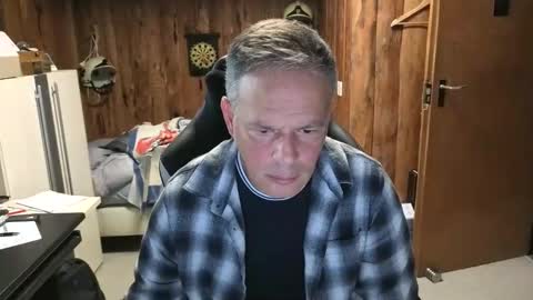 Snapshot of exibe1219 chatting on October 21, 9:21 am exibe1219 online show from October 21, 9:21 am