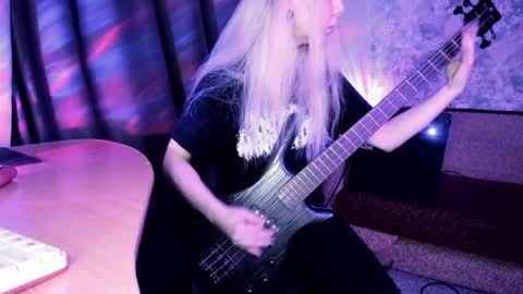 my real name is Irene but Exo is oke too  online show from October 20, 9:15 pm