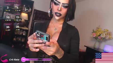 Snapshot of exotic_cassy chatting on June 1, 11:39 pm cassie online show from June 1, 11:39 pm