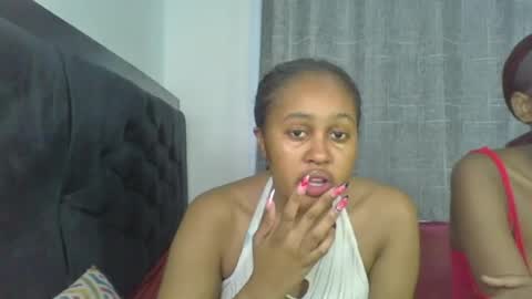 Snapshot of exotic_cutiee chatting on June 28, 5:13 am exotic_cutiee online show from June 28, 5:13 am
